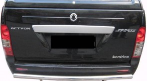 ssang_yong_actyon_sport_rear_guard_straight.jpg